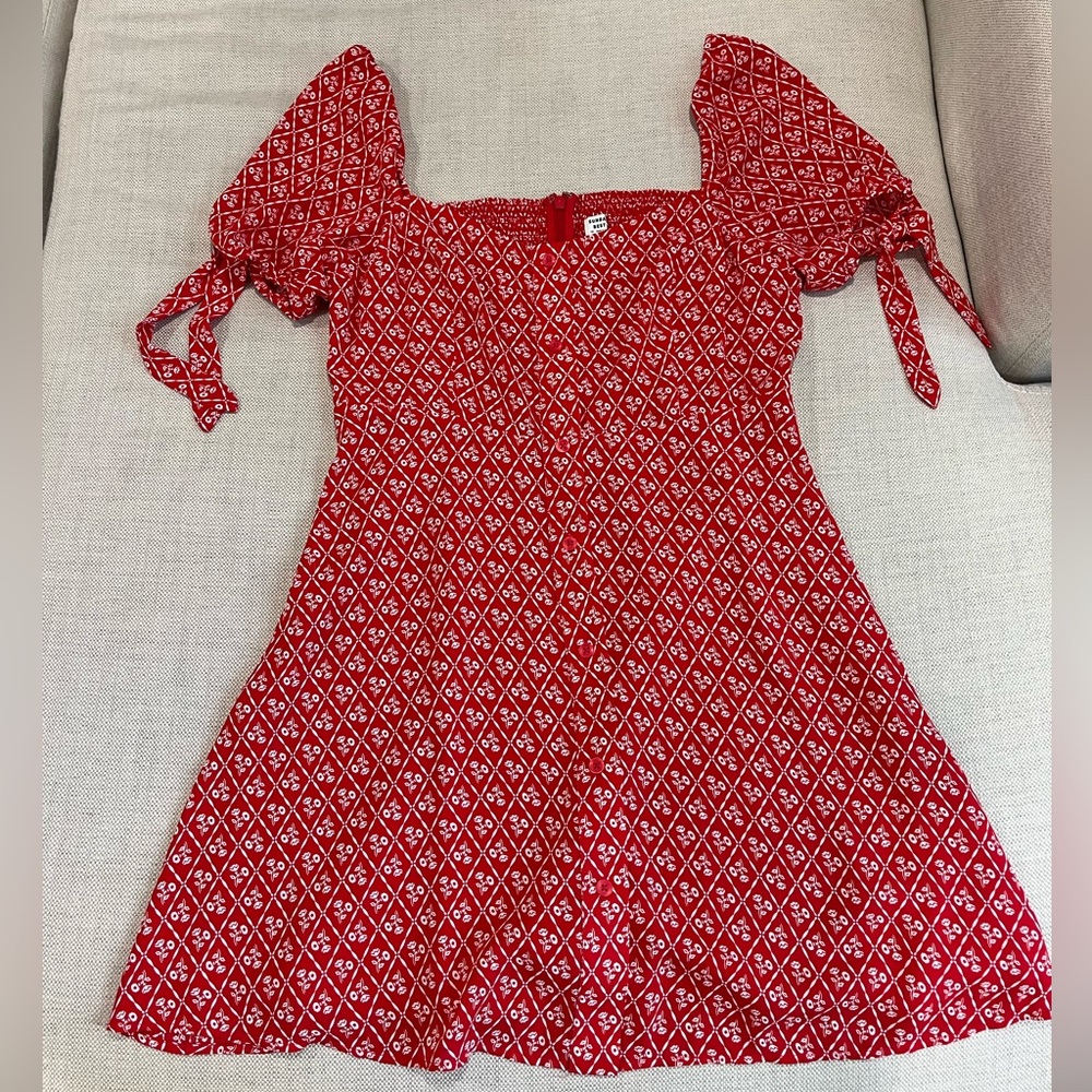 Red and White Floral Cap Sleeve Dress